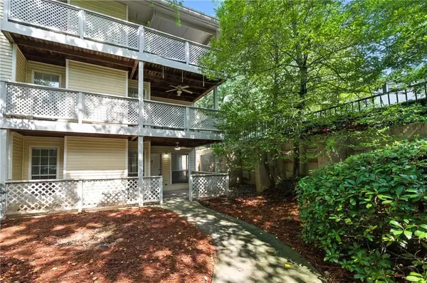 Atlanta, GA 30328,6806 Glenridge DR #A