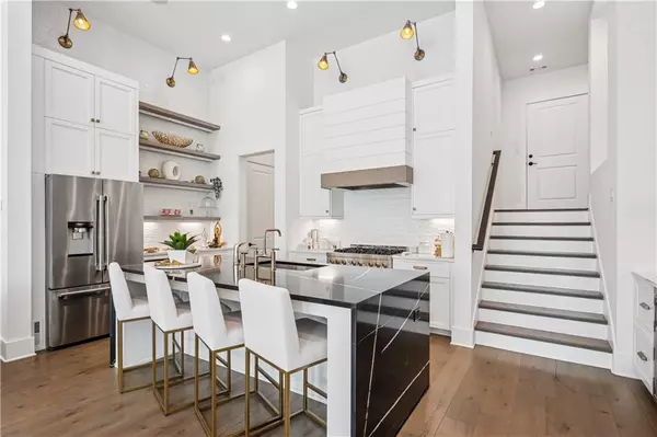 Alpharetta, GA 30005,6640 Avis WALK