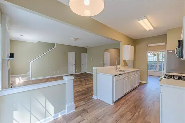 Roswell, GA 30076,7010 Richland CT