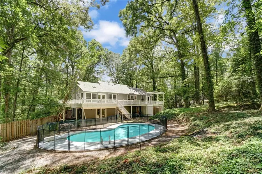 10520 Shallowford RD, Roswell, GA 30075