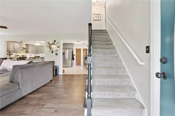 Acworth, GA 30102,206 Cameron CT