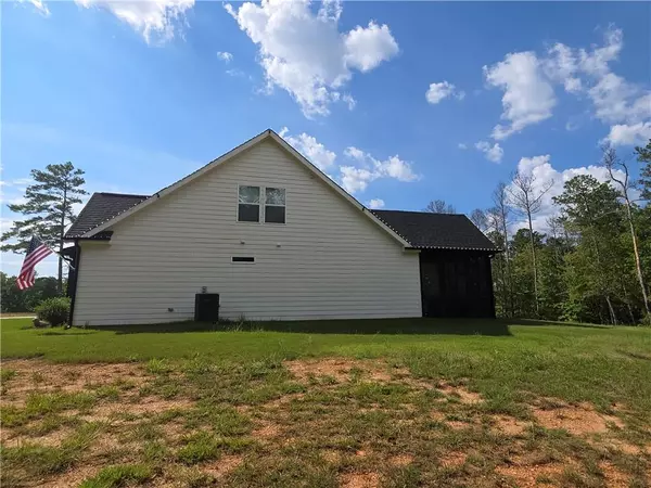 Buchanan, GA 30113,15 Willow Leaf DR