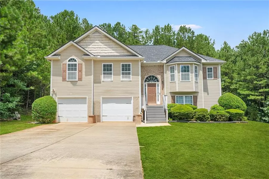 215 Rivercrest LN, Covington, GA 30016