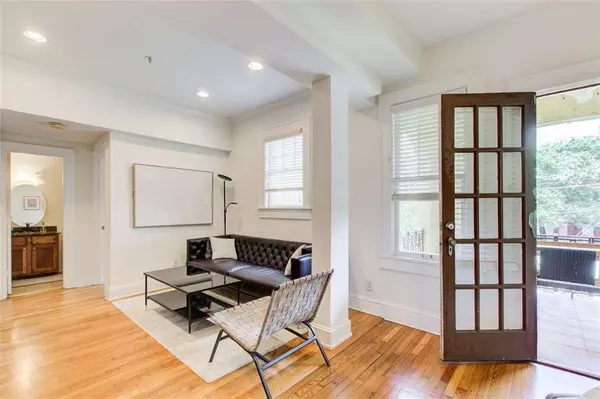 Atlanta, GA 30305,2855 PEACHTREE RD NE #201