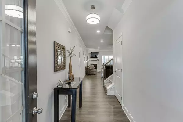 Flowery Branch, GA 30542,7016 Lancaster XING