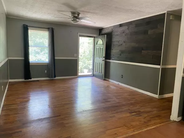 Calhoun, GA 30733,187 Cantrell DR SW