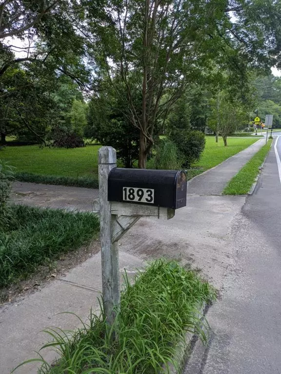Tucker, GA 30084,1893 Brockett RD