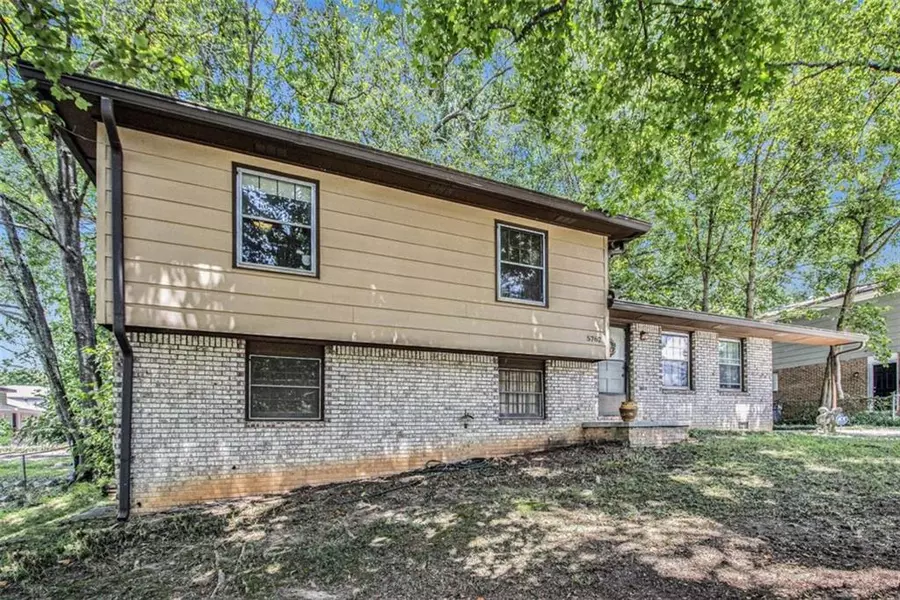 5762 Northspring DR, Ellenwood, GA 30294