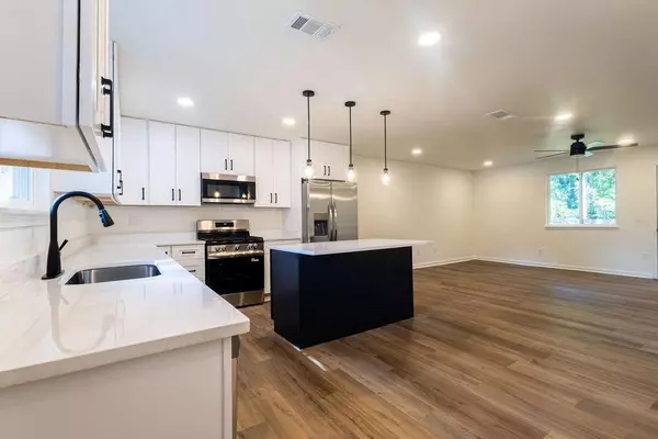 Stone Mountain, GA 30083,1208 Mannbrook DR