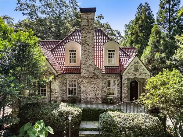 2085 Mckinley RD NW, Atlanta, GA 30318