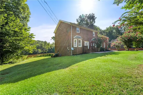 Fayetteville, GA 30215,140 Forest Lake DR