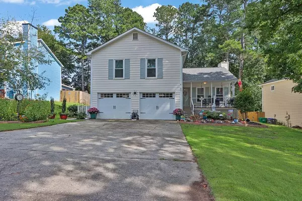661 Simmons Mine CIR, Sugar Hill, GA 30518