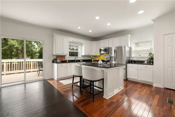 Atlanta, GA 30319,1124 Standard DR NE