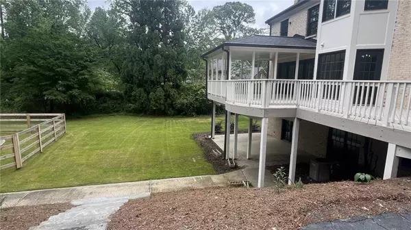 Sandy Springs, GA 30328,805 WESLEY OAK RD