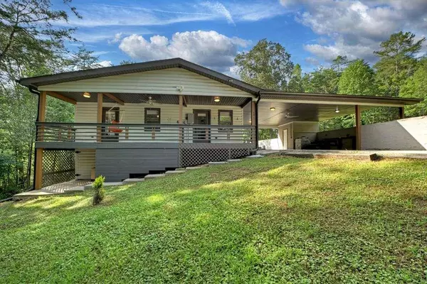 391 Happy Valley LN, Morganton, GA 30560