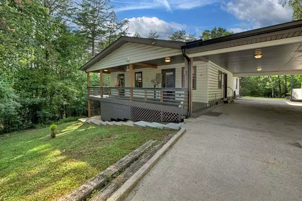 Morganton, GA 30560,391 Happy Valley LN