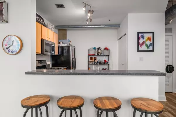 Atlanta, GA 30313,115 W Peachtree PL NW #615