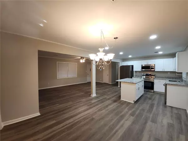 Decatur, GA 30034,2830 Knollview DR