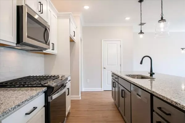 431 Carrera LN, Acworth, GA 30102