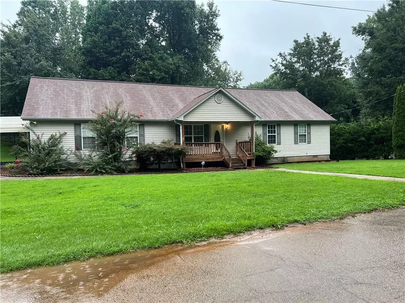 6441 Wildwood TRL, Flowery Branch, GA 30542