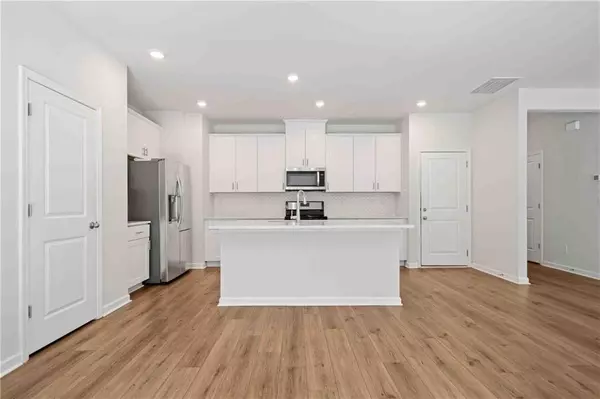 Canton, GA 30114,279 Wells CIR