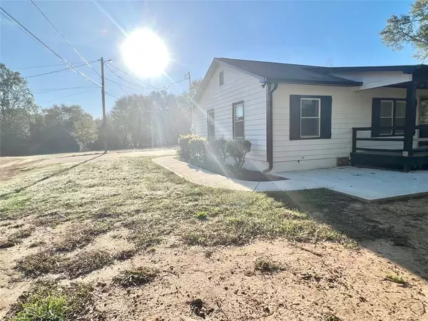 Statham, GA 30666,126 SE ARNOLD RD SE