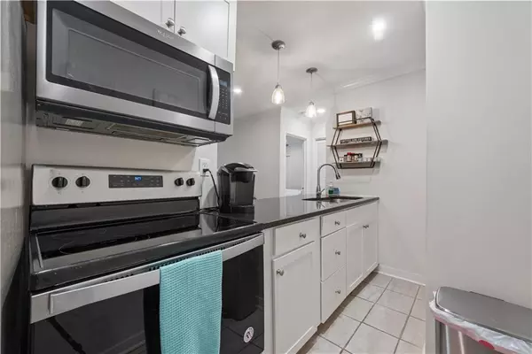 Atlanta, GA 30308,300 Peachtree ST NE #10H