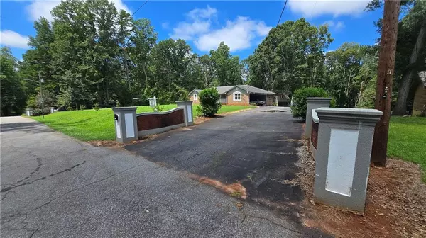 Lawrenceville, GA 30044,1558 Pine CIR