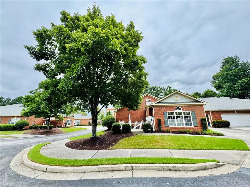 Buford, GA 30518,119 Holiday RD #1202