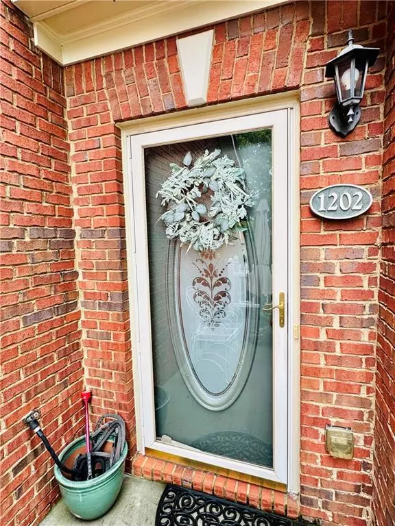 Buford, GA 30518,119 Holiday RD #1202