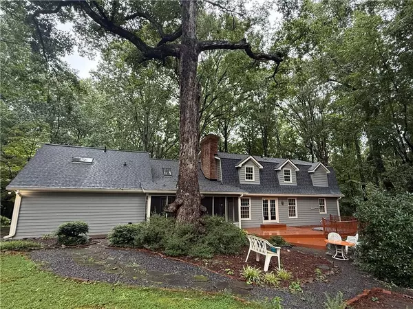 Tucker, GA 30087,2110 Stoneleigh DR
