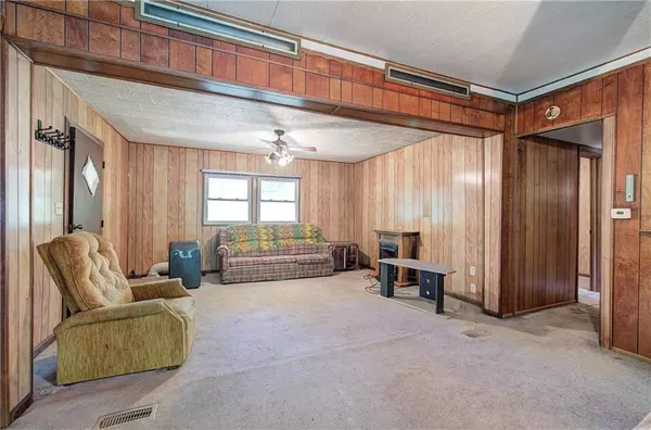 Acworth, GA 30101,92 Valley TRL SE