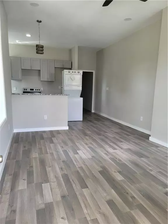 Atlanta, GA 30318,530 James P Brawley #B