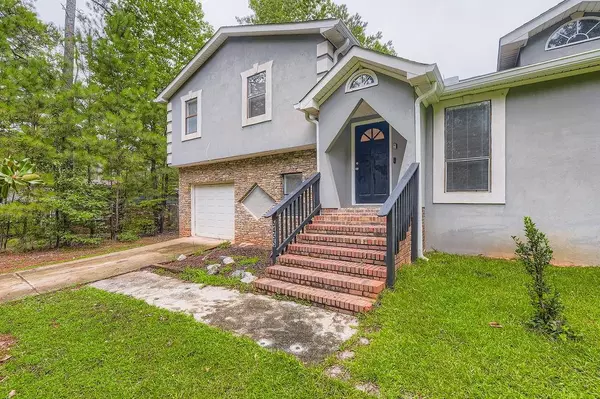 Atlanta, GA 30331,5455 Red Berry LN SW