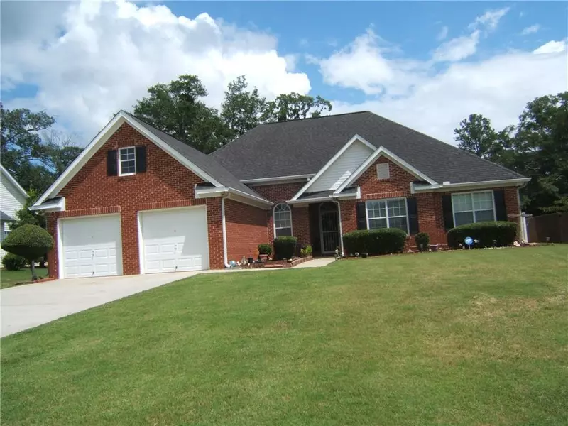 5388 Peachtree Landing DR, Ellenwood, GA 30294