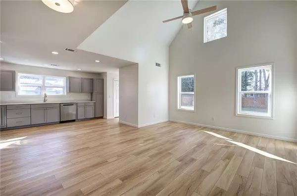 Adairsville, GA 30103,121 S Railroad ST