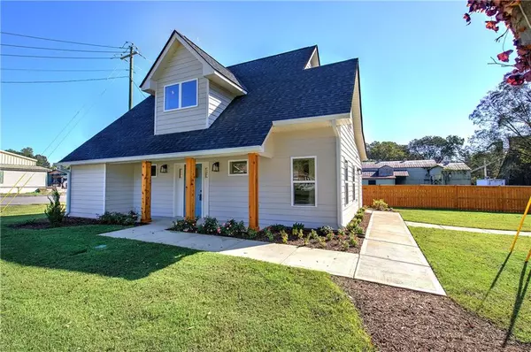 121 S Railroad ST, Adairsville, GA 30103