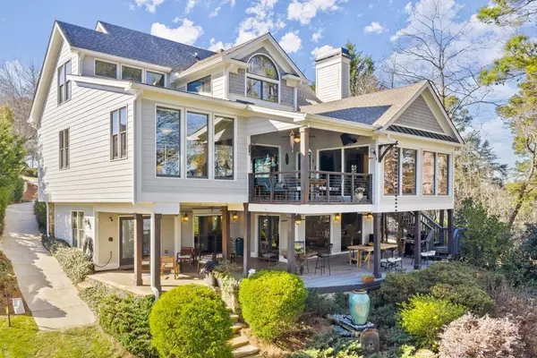 6402 Lakeview DR, Buford, GA 30518