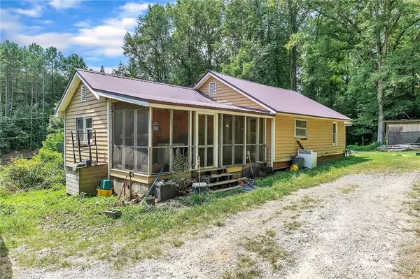 Ellijay, GA 30540,122 Walker Valley LN