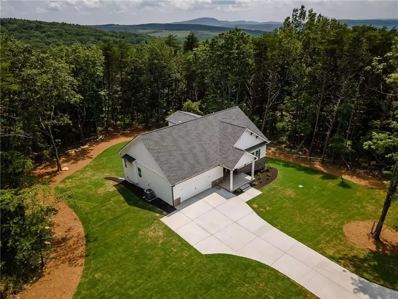 99 Mulberry CIR, Jasper, GA 30143