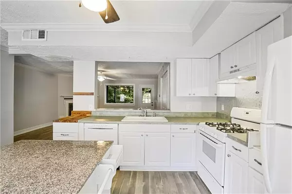 Sandy Springs, GA 30350,8846 LONG BEACH CIR