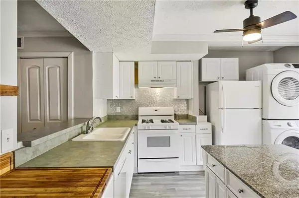 Sandy Springs, GA 30350,8846 LONG BEACH CIR