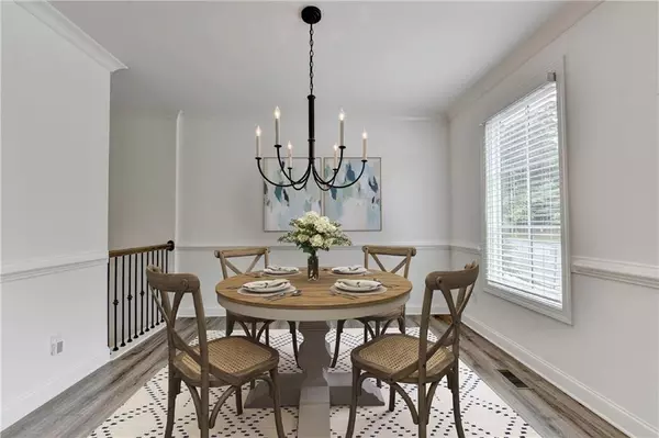 Atlanta, GA 30328,6892 Roswell RD