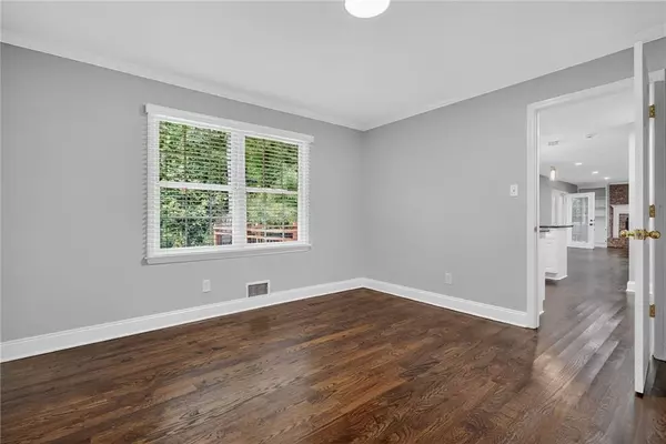 Atlanta, GA 30338,4906 Cambridge DR