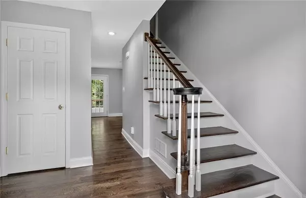 Atlanta, GA 30338,4906 Cambridge DR