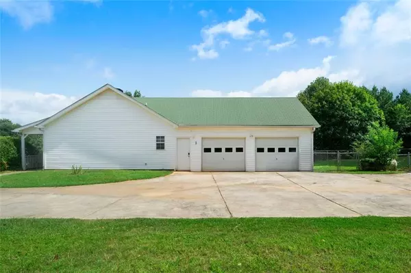 Carrollton, GA 30116,210 DIAMOND CT