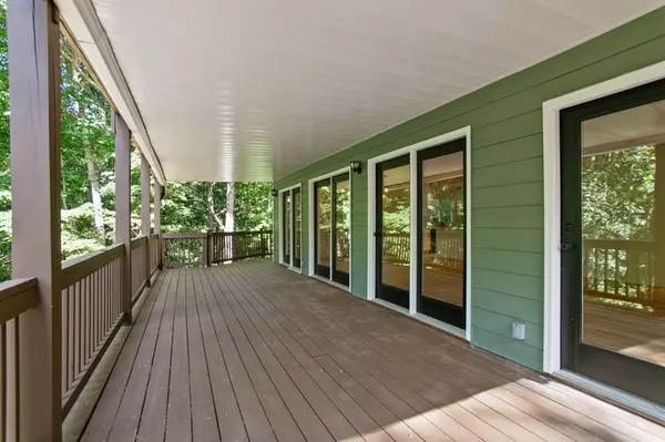 Ellijay, GA 30540,104 Scott DR