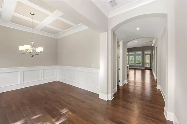 Atlanta, GA 30328,6454 Meridian WAY