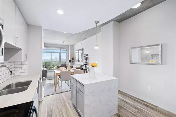 Atlanta, GA 30305,250 Pharr RD NE #1216