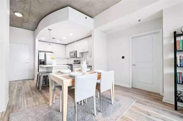 Atlanta, GA 30305,250 Pharr RD NE #1216